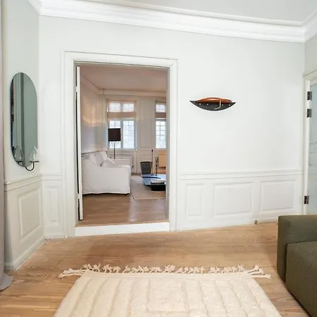 Bright Historic 2br By Nyhavn & Stroget