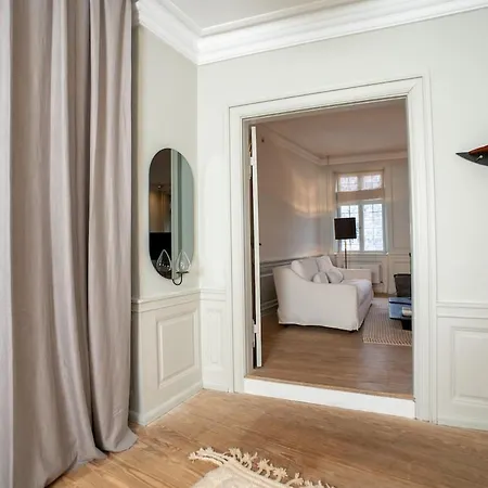 Bright Historic 2br By Nyhavn & Stroget *